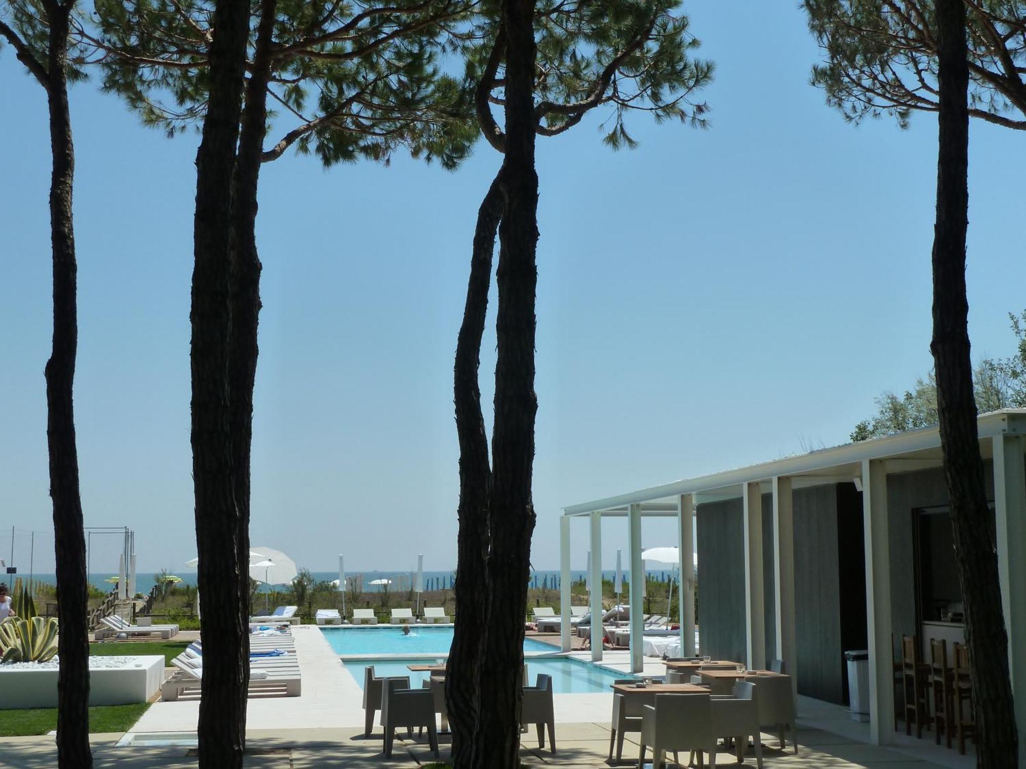 לידו די ג'סולו Hotel Mediterraneo Suite&Residence מראה חיצוני תמונה