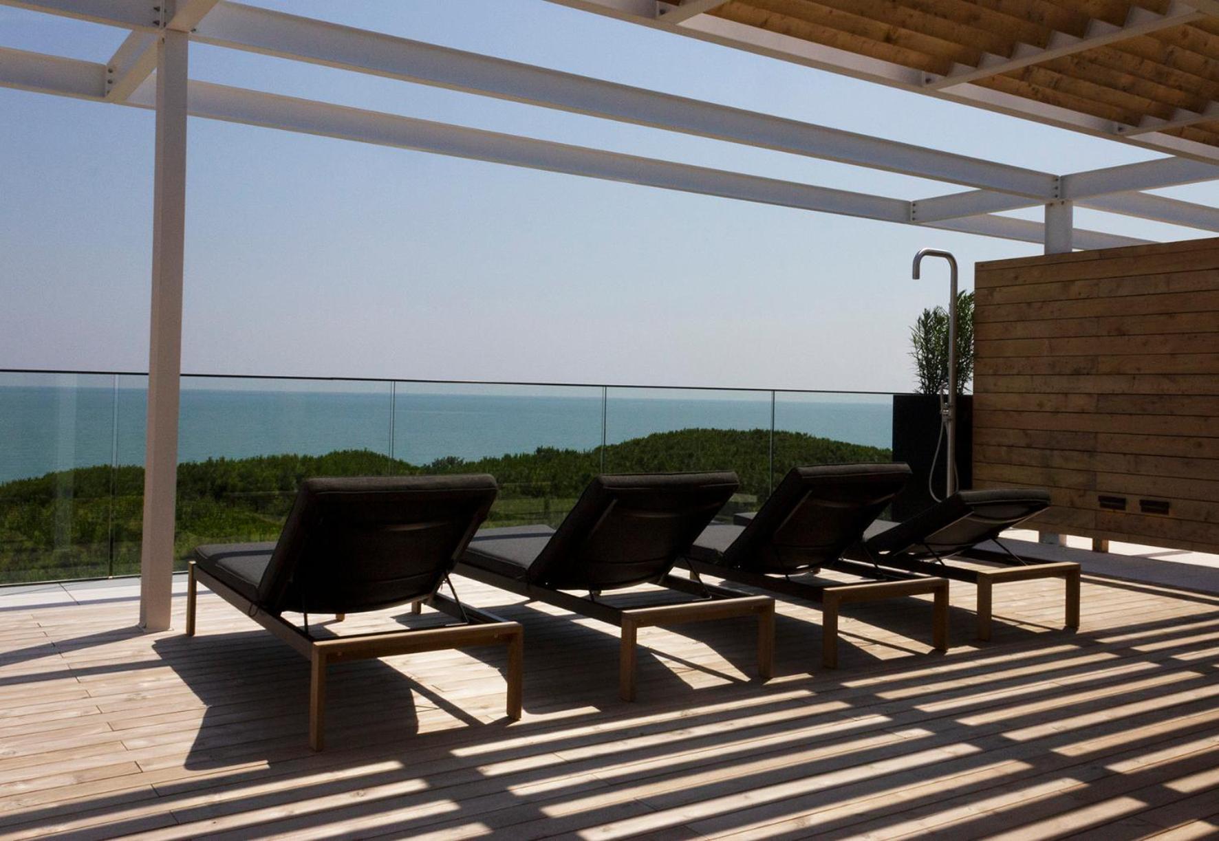 לידו די ג'סולו Hotel Mediterraneo Suite&Residence מראה חיצוני תמונה